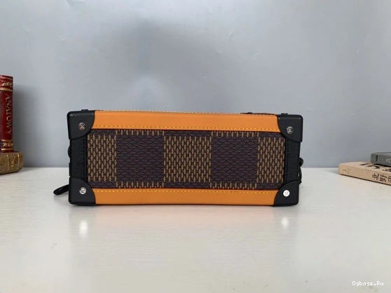 VUITTON SOFT LOUIS TRUNK 0118